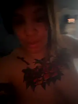 Snapshot of Naturalmenteyoo chatting on 09/22/25, 03:56 Naturalmenteyoo online show from 09/22/25, 03:56