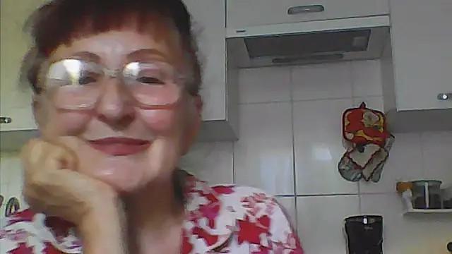 Snapshot of TanyaSweet634 chatting on 07/13/26, 05:18 TanyaSweet634 online show from 07/13/26, 05:18
