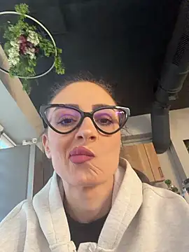 Snapshot of FeetVibe chatting on 02/25/26, 06:35 FeetVibe online show from 02/25/26, 06:35