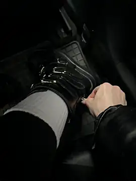 Snapshot of FeetVibe chatting on 02/15/26, 08:24 FeetVibe online show from 02/15/26, 08:24