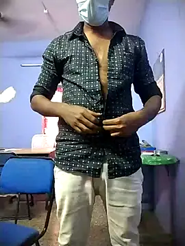 Tamilandteluguboy14 online show from 01/18/25, 10:17