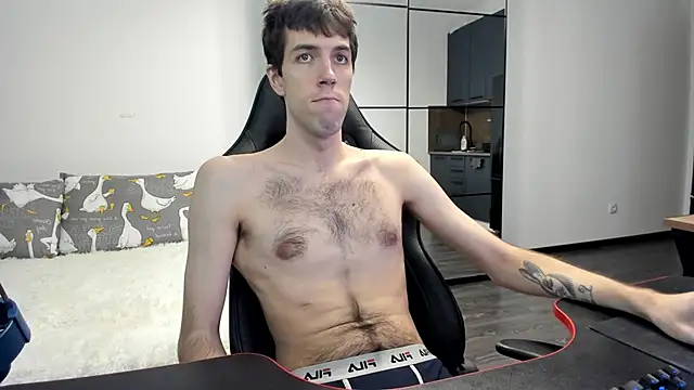 White Dylan online show from 11/19/25, 06:24