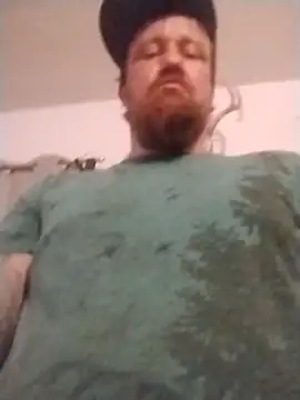 Snapshot of hornygiltz92 chatting on 03/01/26, 06:57 hornygiltz92 online show from 03/01/26, 06:57