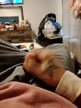 Snapshot of hornygiltz92 chatting on 01/18/26, 09:18 hornygiltz92 online show from 01/18/26, 09:18