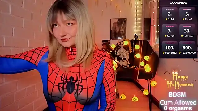 Snapshot of Sandralawrence chatting on 10/31/25, 09:11 Sandralawrence online show from 10/31/25, 09:11