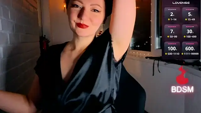 Snapshot of Sandralawrence chatting on 12/18/25, 05:17 Sandralawrence online show from 12/18/25, 05:17