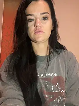 English-Chloe96 online show from 12/14/25, 05:24