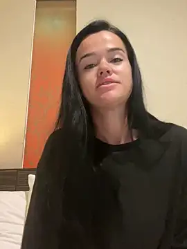 English-Chloe96 online show from 11/12/25, 04:38