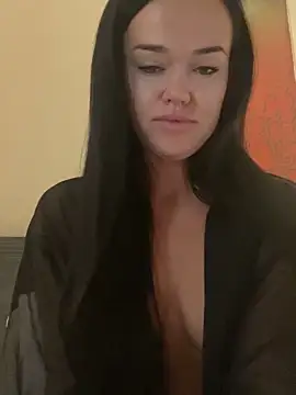 English-Chloe96 online show from 10/18/25, 04:36