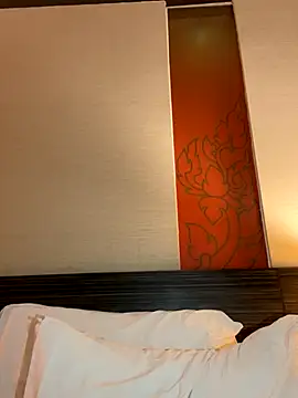 English-Chloe96 online show from 10/08/25, 03:41