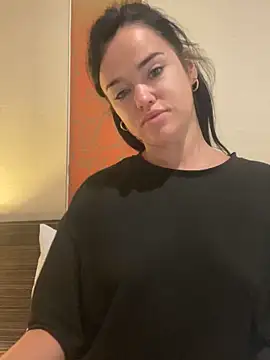 English-Chloe96 online show from 11/03/25, 05:34