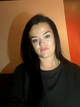 English-Chloe96 online show from 10/10/25, 05:36