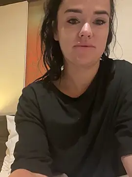 English-Chloe96 online show from 11/06/25, 05:44