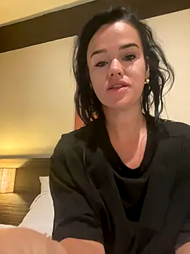 English-Chloe96 online show from 11/13/25, 06:17