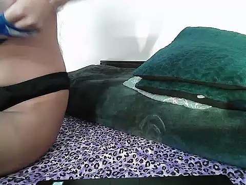 Snapshot of Official_queen chatting on 04/03/26, 07:48 Official queen online show from 04/03/26, 07:48