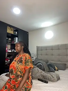prettiepearl online show from 04/22/26, 06:58