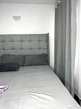 prettiepearl online show from 09/21/25, 06:40