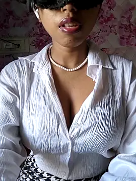 sandy naughty online show from 04/28/26, 03:44