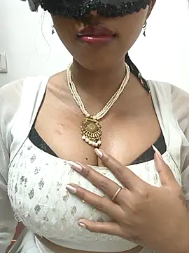 Snapshot of sandy_naughty chatting on 02/27/25, 05:47 sandy naughty online show from 02/27/25, 05:47