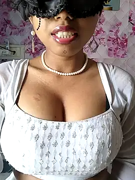 sandy naughty online show from 02/13/26, 08:03