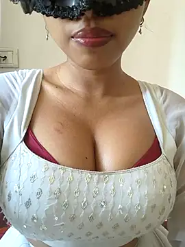 Snapshot of sandy_naughty chatting on 03/05/25, 08:32 sandy naughty online show from 03/05/25, 08:32
