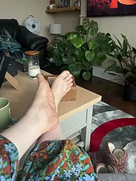 curvy-milf-abbie online show from 03/08/26, 04:54