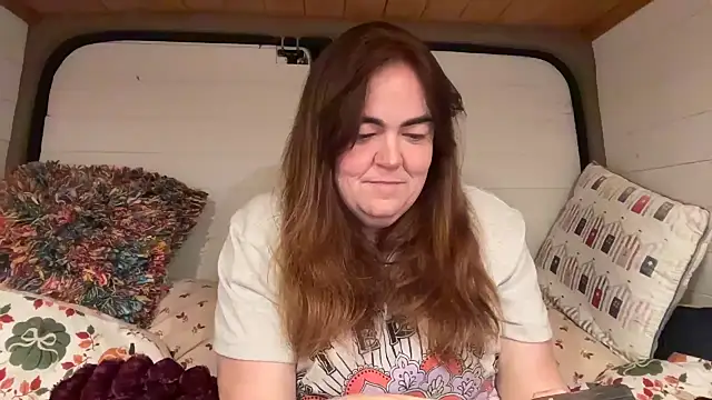 curvy-milf-abbie online show from 11/30/25, 07:03