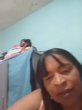 Snapshot of _violetta_- chatting on 07/18/26, 01:25 violetta - online show from 07/18/26, 01:25