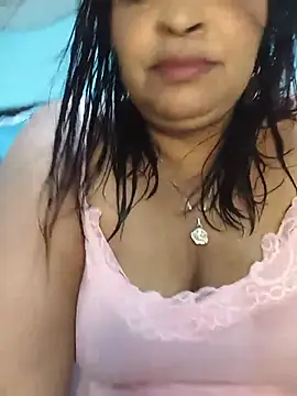 Snapshot of _violetta_- chatting on 06/30/26, 11:38 violetta - online show from 06/30/26, 11:38