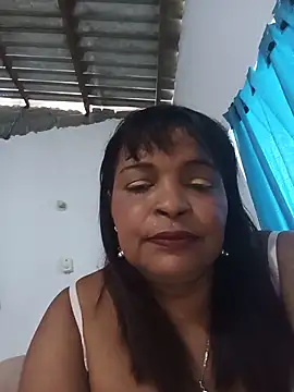 Snapshot of _violetta_- chatting on 06/11/26, 01:08 violetta - online show from 06/11/26, 01:08