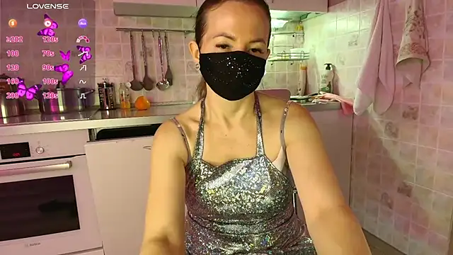 MilfeaN online show from 04/07/26, 09:11