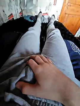 Azerty0911 online show from 11/30/25, 03:24