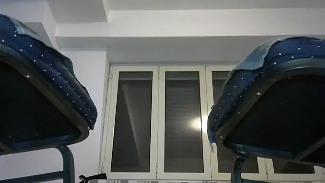 Snapshot of alkro63 chatting on 09/18/25, 05:49 alkro63 online show from 09/18/25, 05:49