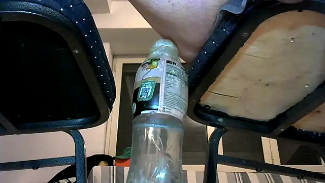 Snapshot of alkro63 chatting on 02/20/25, 07:52 alkro63 online show from 02/20/25, 07:52