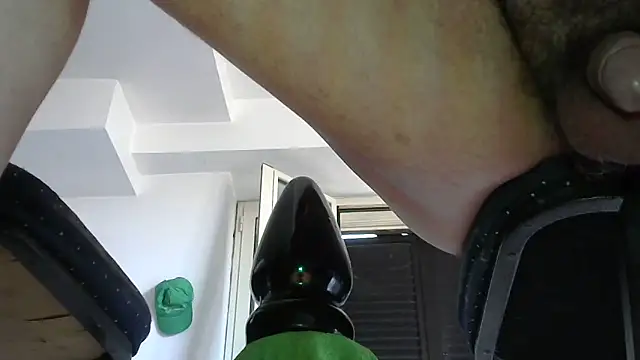 Snapshot of alkro63 chatting on 06/09/26, 11:11 alkro63 online show from 06/09/26, 11:11