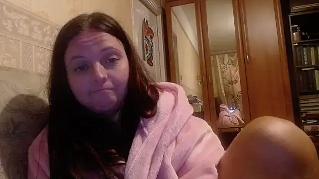 Snapshot of CatMelissa chatting on 09/24/25, 10:27 CatMelissa online show from 09/24/25, 10:27
