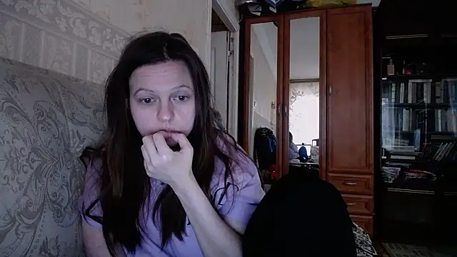 Snapshot of CatMelissa chatting on 12/07/24, 10:06 CatMelissa online show from 12/07/24, 10:06