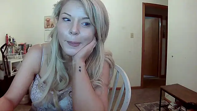 EllaSnow online show from 02/03/25, 08:24