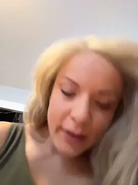 EllaSnow online show from 04/09/26, 12:55