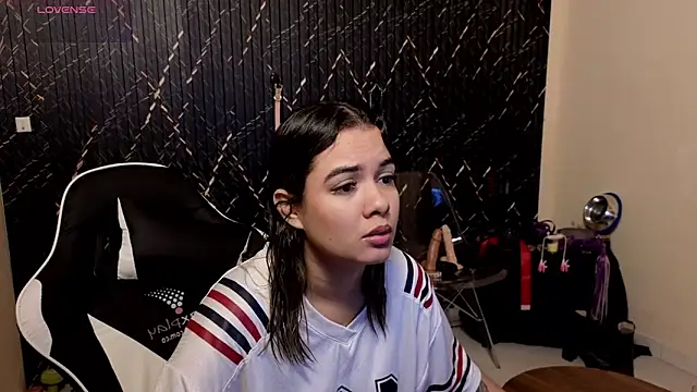 Snapshot of Katt_BDSM chatting on 01/18/26, 03:59 Katt BDSM online show from 01/18/26, 03:59
