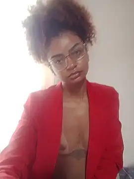 Emanuelle manu online show from 05/17/26, 12:16