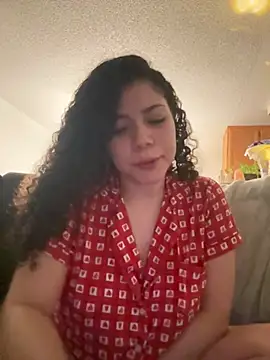 Snapshot of ladylavish chatting on 04/07/26, 08:16 ladylavish online show from 04/07/26, 08:16