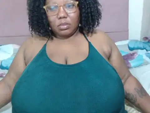Snapshot of DAIRYBELLELIZxx chatting on 03/16/25, 08:43 DAIRYBELLELIZxx online show from 03/16/25, 08:43