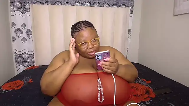 Snapshot of DAIRYBELLELIZxx chatting on 01/11/26, 06:37 DAIRYBELLELIZxx online show from 01/11/26, 06:37