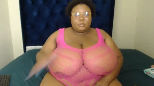 Snapshot of DAIRYBELLELIZxx chatting on 04/07/26, 10:44 DAIRYBELLELIZxx online show from 04/07/26, 10:44