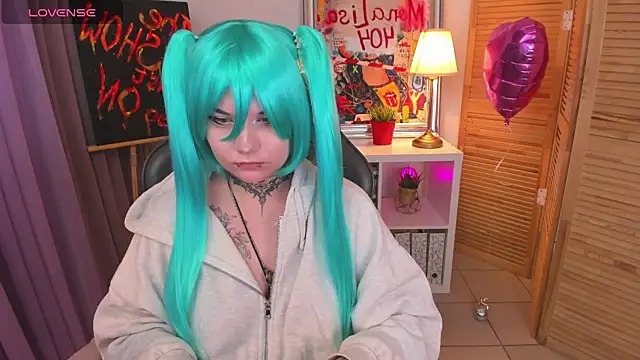 Snapshot of mekurisu chatting on 02/17/25, 01:36 mekurisu online show from 02/17/25, 01:36