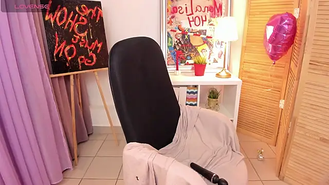 Snapshot of mekurisu chatting on 02/19/25, 01:18 mekurisu online show from 02/19/25, 01:18