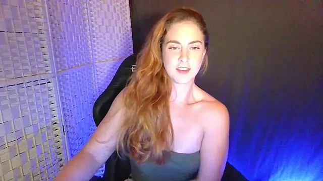 Snapshot of KayleyxEmily chatting on 10/11/25, 07:59 KayleyxEmily online show from 10/11/25, 07:59