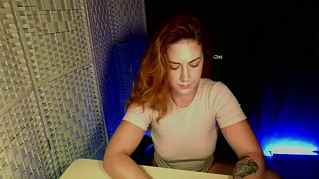 KayleyxEmily online show from 06/11/26, 08:17