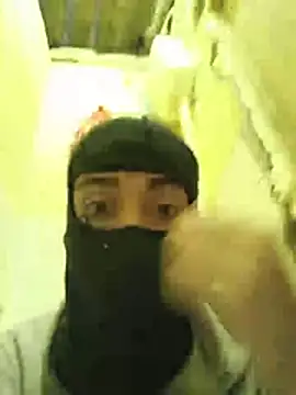 Snapshot of motoboysafd chatting on 06/05/26, 02:49 motoboysafd online show from 06/05/26, 02:49